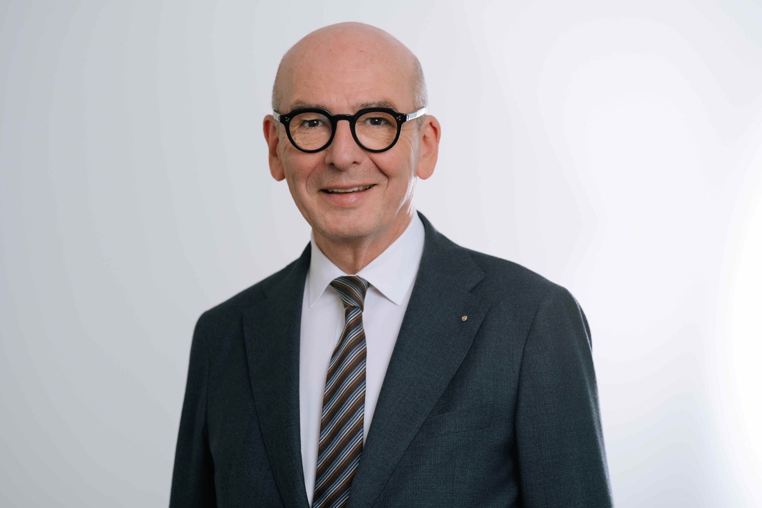Dr. Bertram Rapp